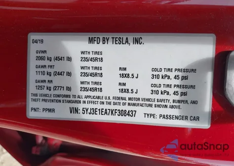 2019 Tesla Model 3 Long Range/Mid Range/Standard Range/Standard Range Plus z USA, uszkodzony, nr VIN 5YJ3E1EA7KF308437